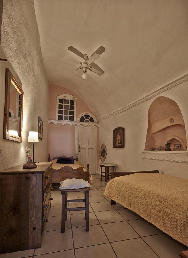 Santorini Cave Houses Vóthon Exterior foto